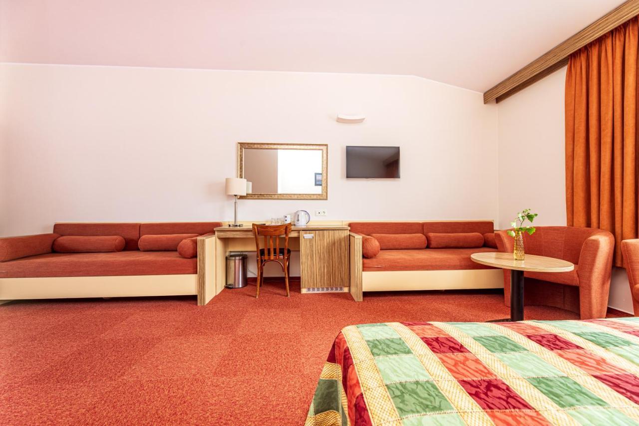 Info Hotel Palanga Bagian luar foto